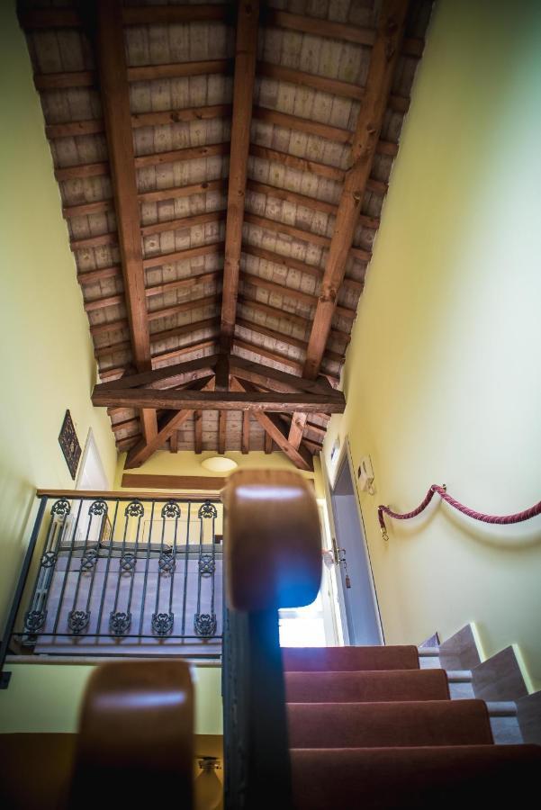 B&B Palazzo Mestichelli Boutique Palace Monteprandone Bagian luar foto