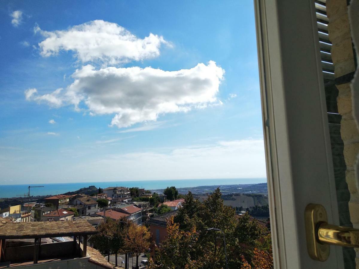 B&B Palazzo Mestichelli Boutique Palace Monteprandone Bagian luar foto